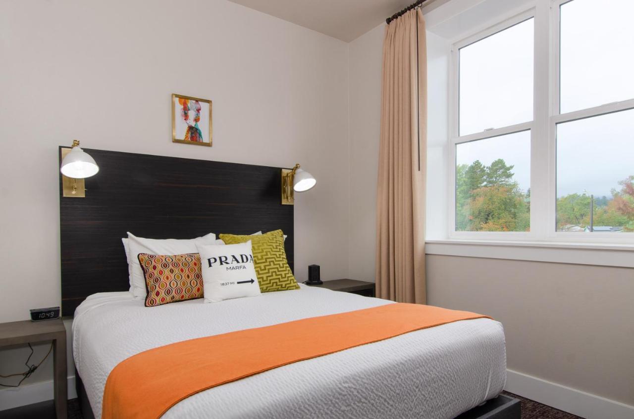 The Dundee - A Trace Hotel Экстерьер фото